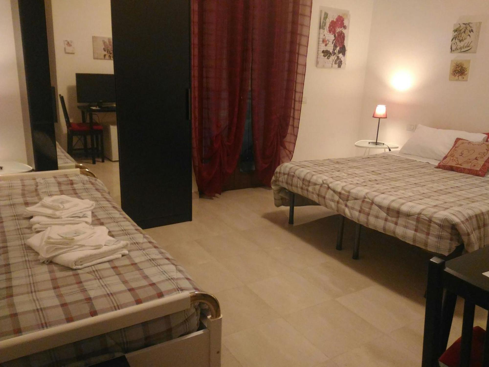 Domus Taranto Unica Sede Hotel Екстериор снимка