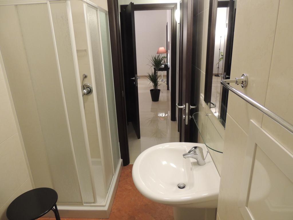 Domus Taranto Unica Sede Hotel Екстериор снимка