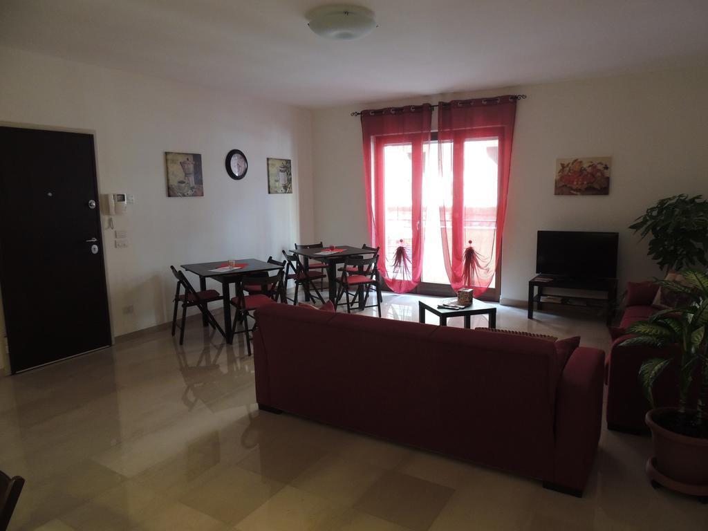 Domus Taranto Unica Sede Hotel Екстериор снимка