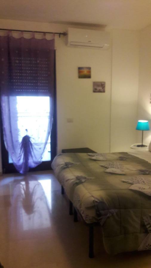 Domus Taranto Unica Sede Hotel Екстериор снимка